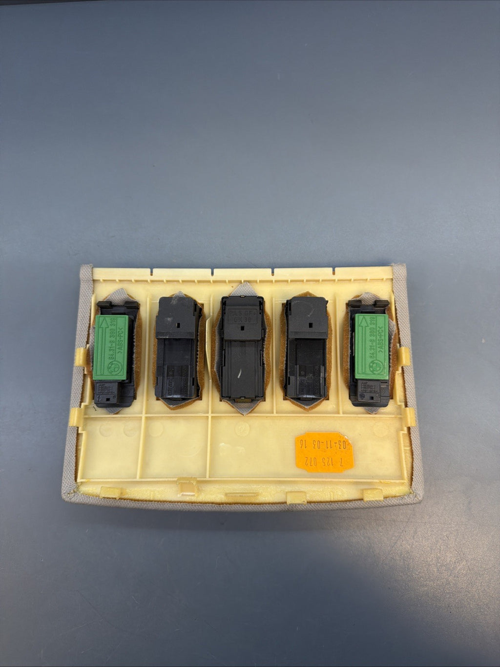 08 BMW 535xi E60 Front Upper Sunroof Mic Switch Control Switch Trim OEM 7125072