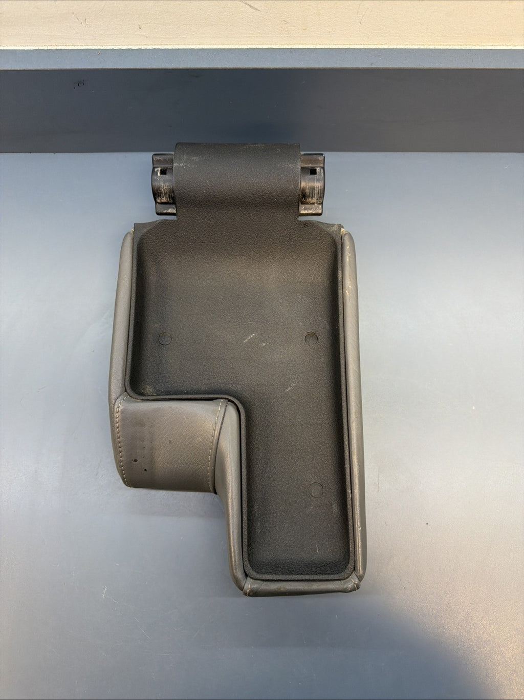 BMW E36 328I M3 323I 325I Front Center Console Armrest Leather OEM 51168204472