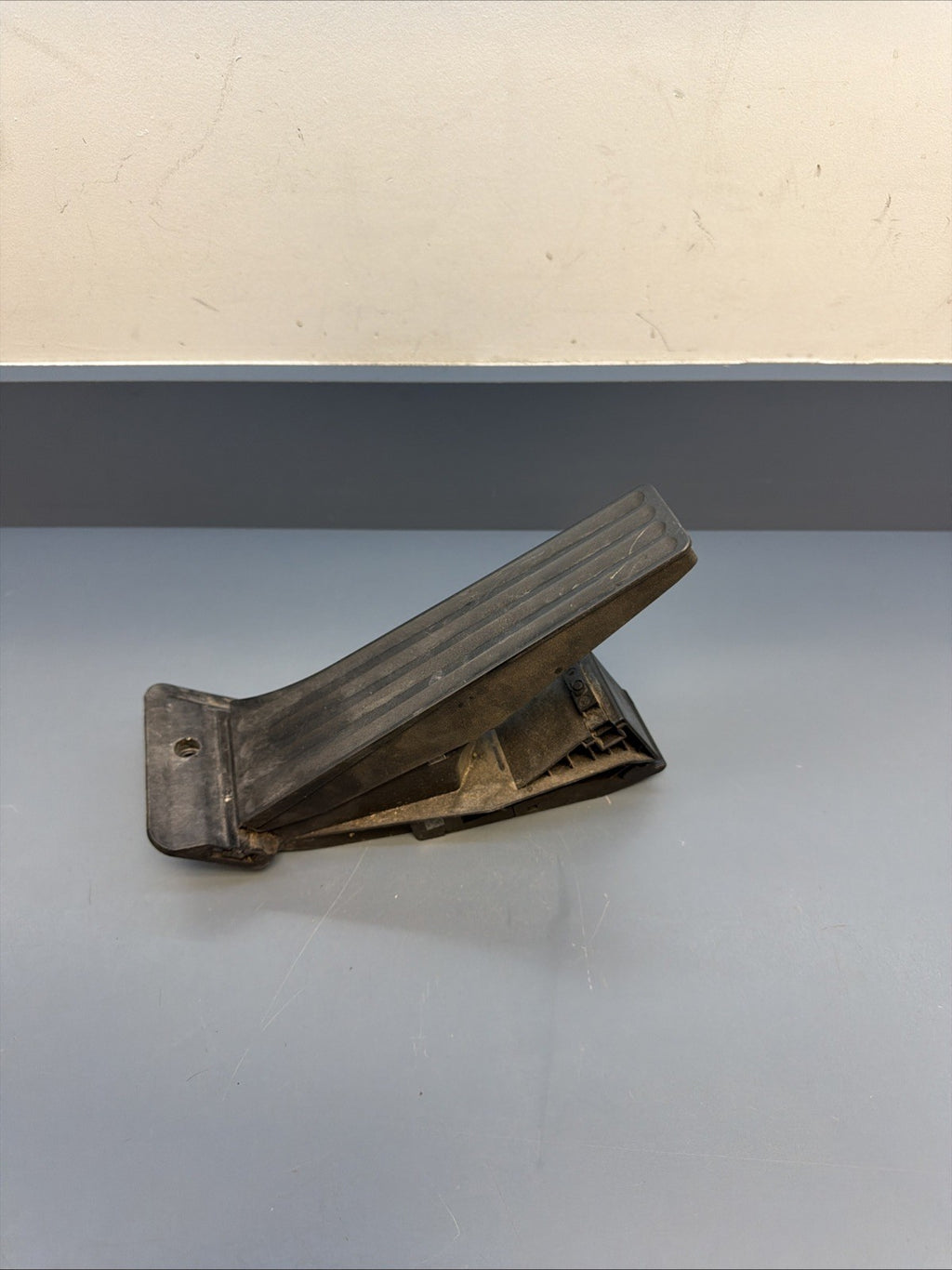 07-14 Bmw 328i 335i E90 E92 E93 Gas pedal Accelerator With Sensor OEM 6852644