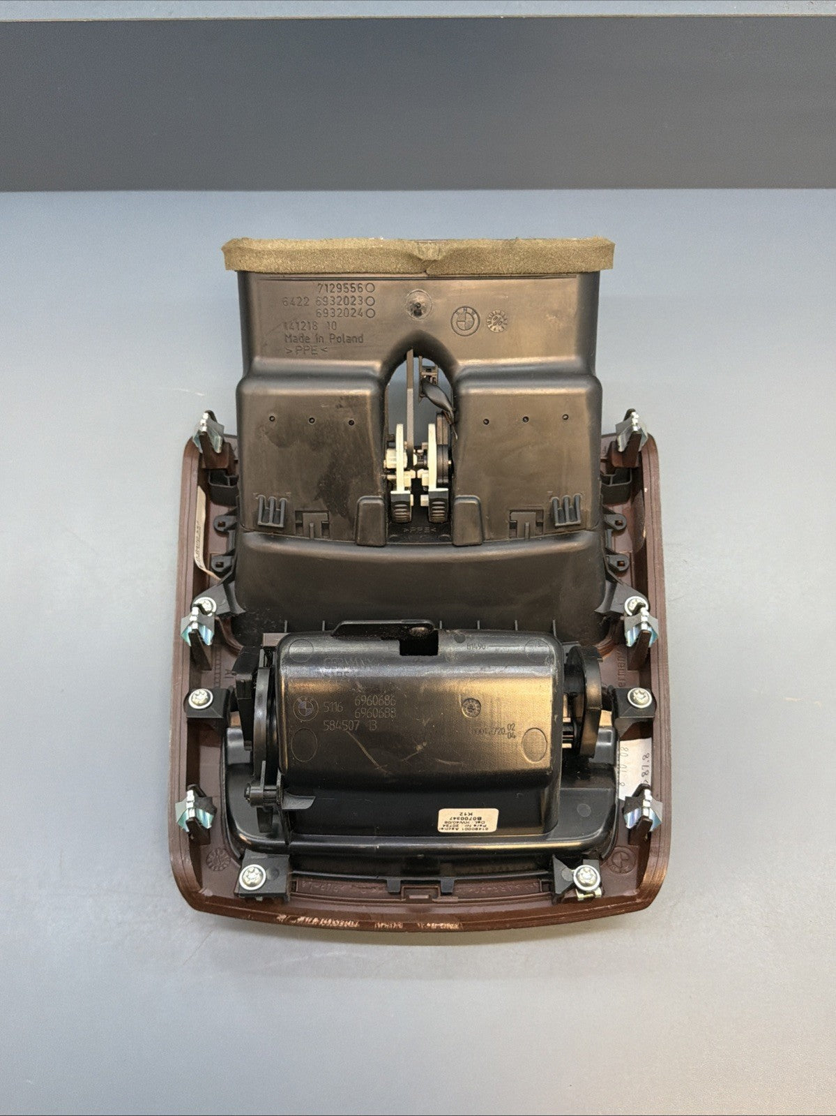 07-13 BMW 335 328 E92 E93 REAR CENTER CONSOLE AIRVENT PANEL W/ ASHTRAY 6960686