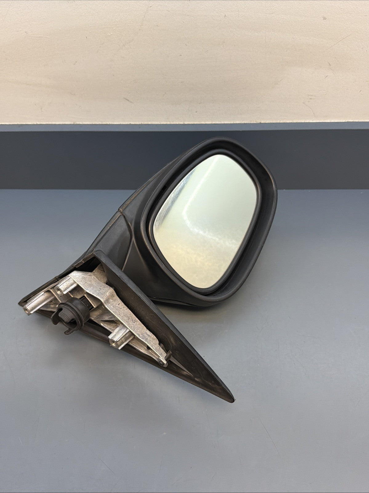09-11 OEM BMW E90 E91 Sedan LCI Driver Side Mirror Assembly Heated 7182695 BLACK