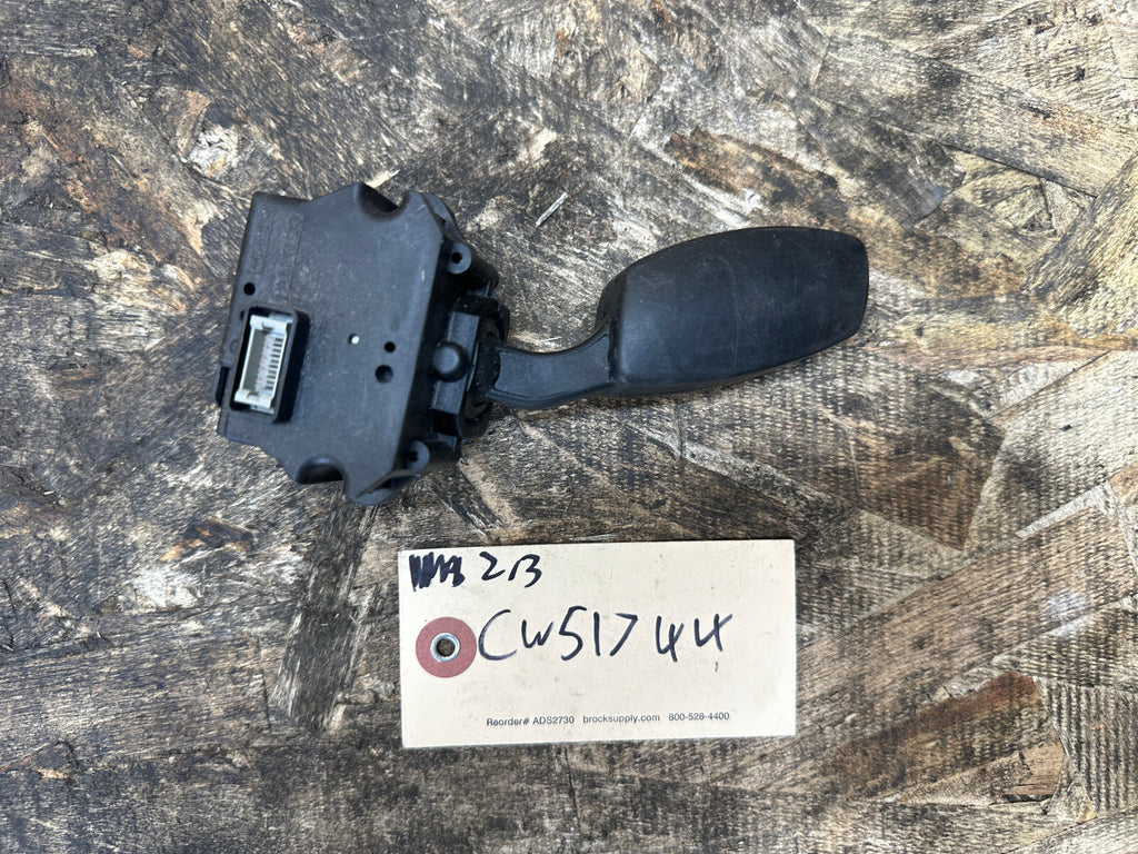 BMW 01-10 E60 E63 5/6 SERIES WHEEL COLUMN CRUISE CONTROL STOCK SWITCH 6951352