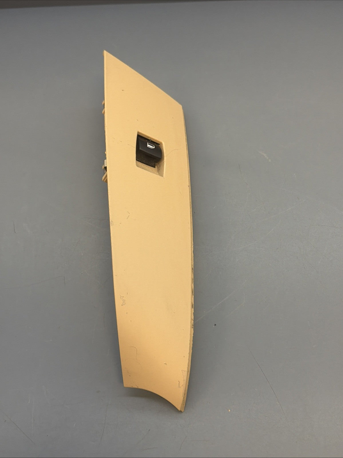 2004-2007 BMW E60 525i 530i 550i Front Right DOOR Window Switch TRIM 6951958