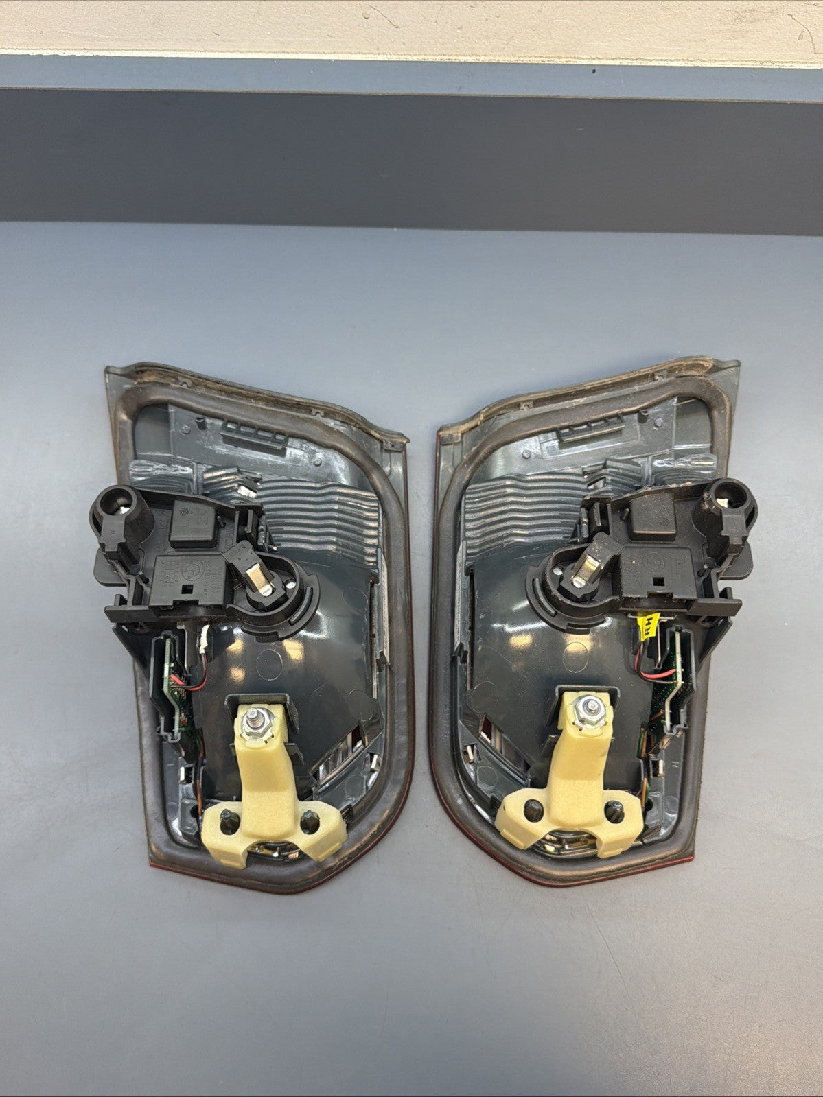 12-15 BMW F30 328I 335I RIGHT + LEFT SIDE INNER TAIL LIGHT PAIR 7371112 7371111