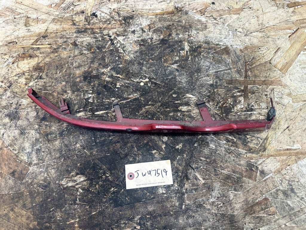 BMW 1997-2006 323ci RIGHT PASSENGER SIDE HEADLIGHT TRIM RED OEM 8208678