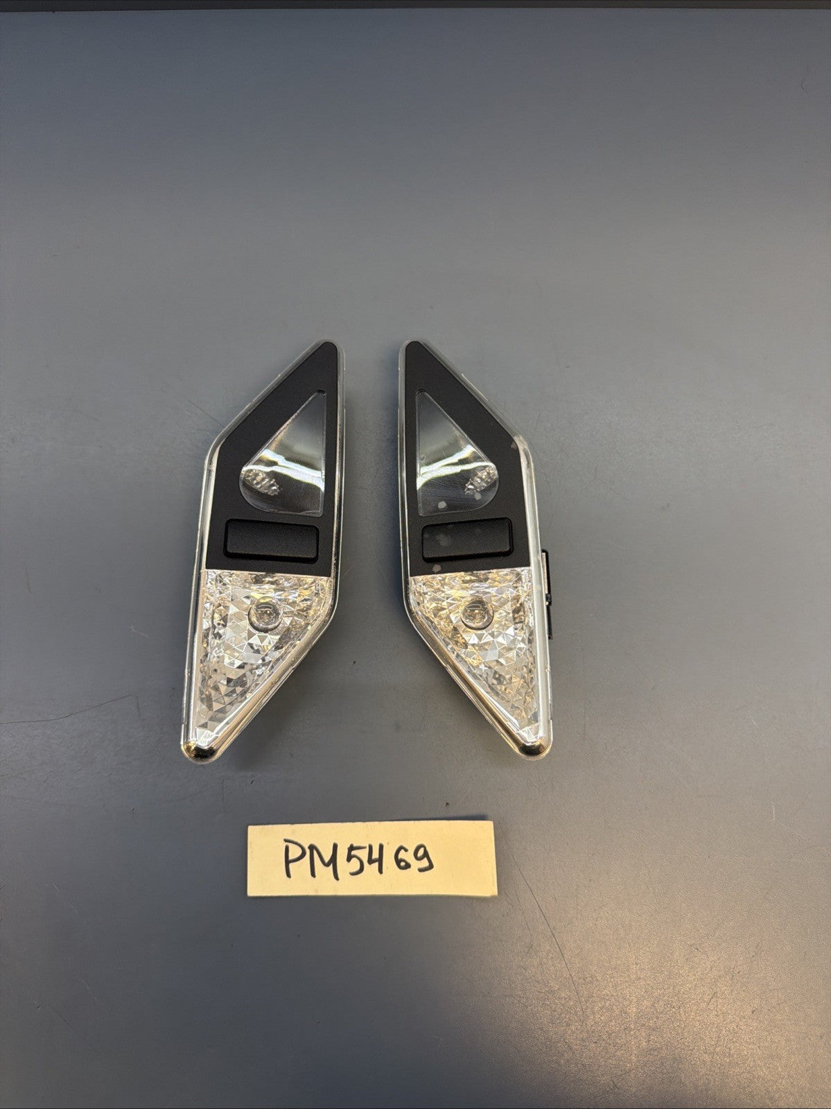 01-06 BMW E46 3 SERIES  RIGHT & LEFT Rear Reading Light Lamp SET 8375585 8375586