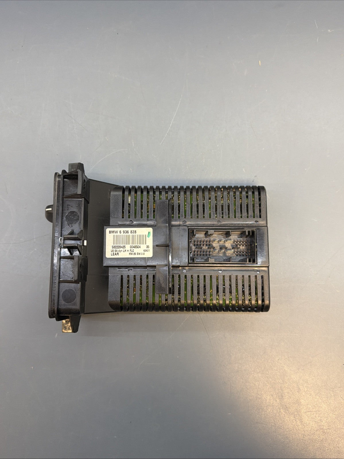 2001-05 BMW E46 325 330 M3 HEADLIGHT FOG LAMP CONTROL MODULE 6936828