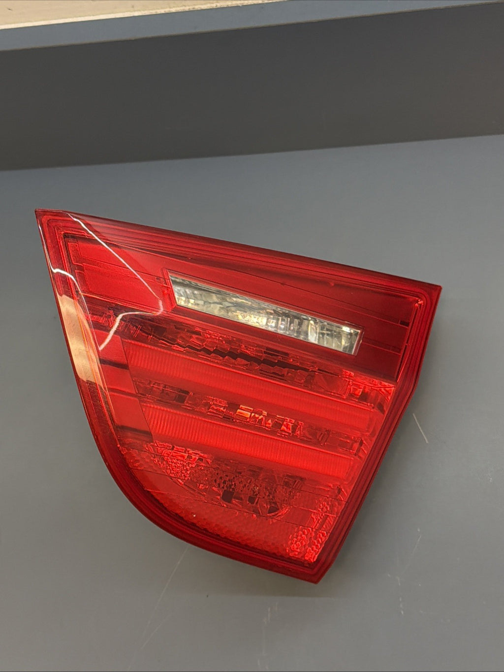 2009-11 BMW E90 LCI 3 Series Right Passenger Inner Trunk Tail Light 7289428 OEM