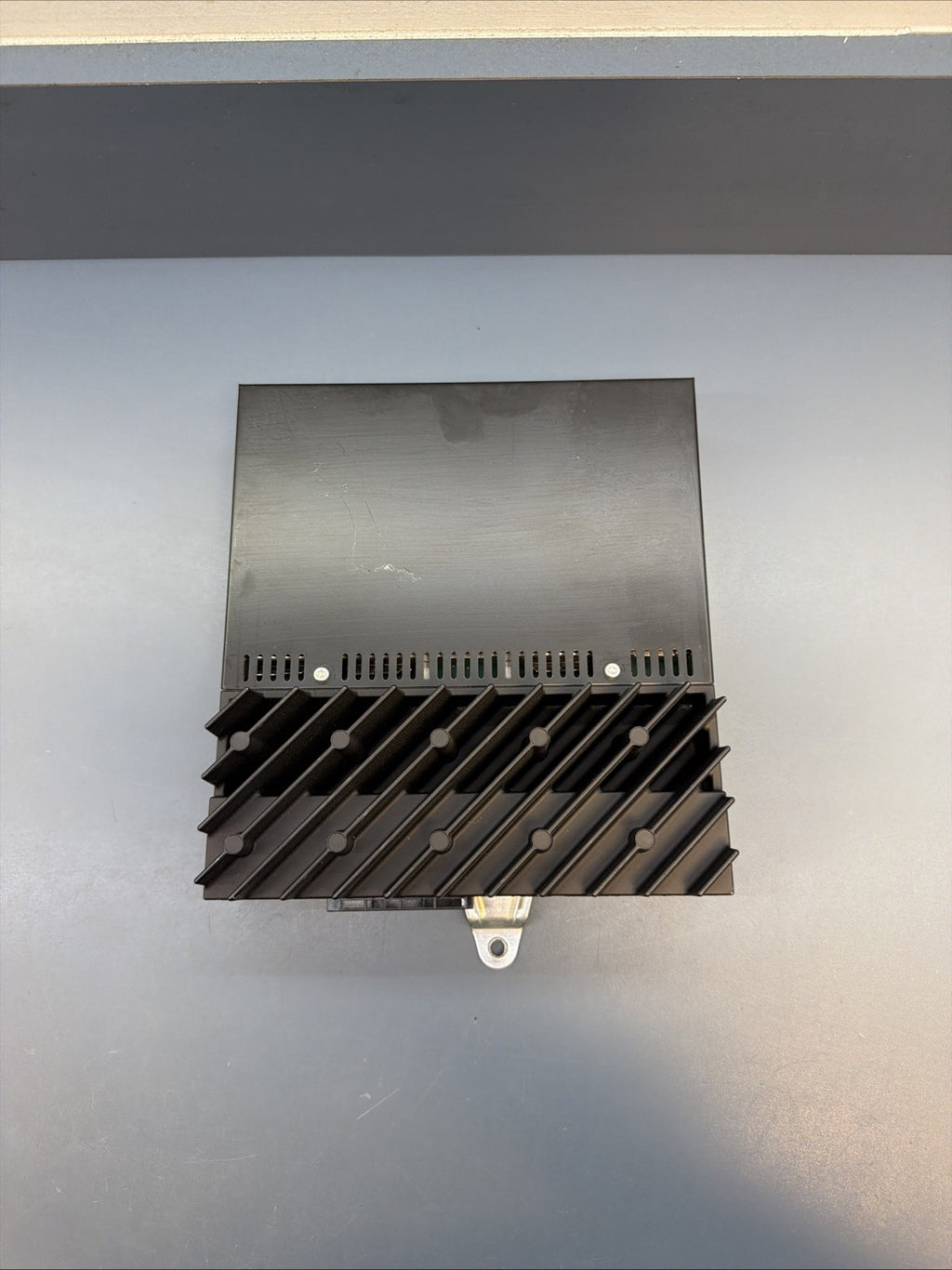 BMW 2003-2010 E83 HiFi AUDIO RADIO STERIO AMPLIFIER AMP OEM 9143150