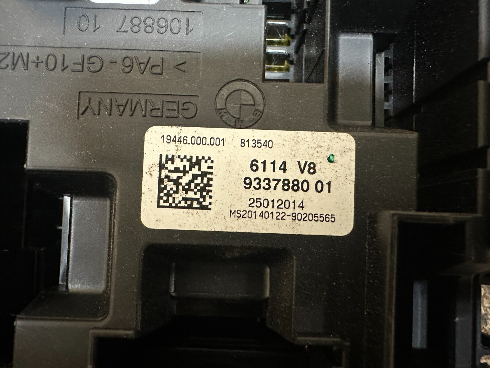BMW 2012-2019 F30 F32 F34 F36 F80 F82 REAR FUSE RELAY BOX OEM 9337880