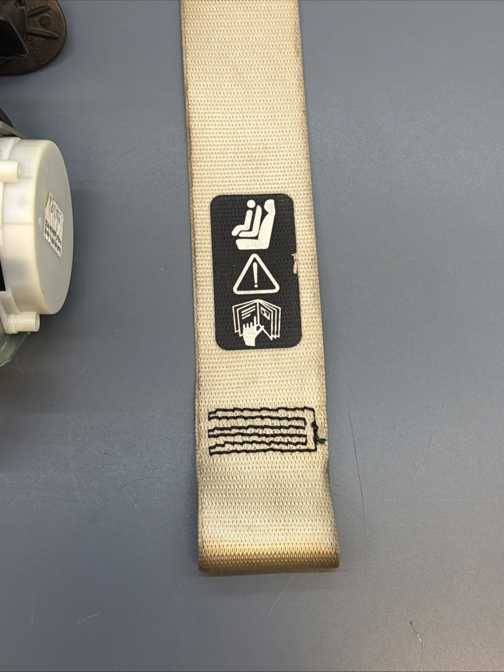 08-13 BMW E92 E93 M3 OEM Coupe Front Right Seat Belt BEIGE 34016740