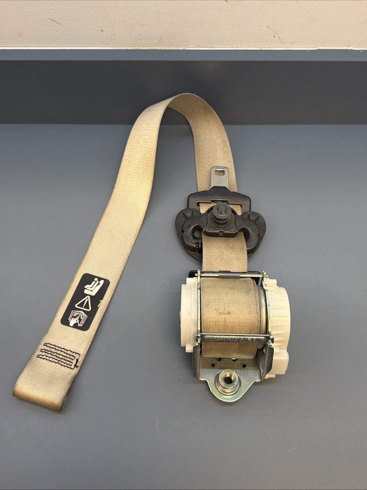 08-13 BMW E92 E93 M3 OEM Coupe Front Right Seat Belt BEIGE 34016740