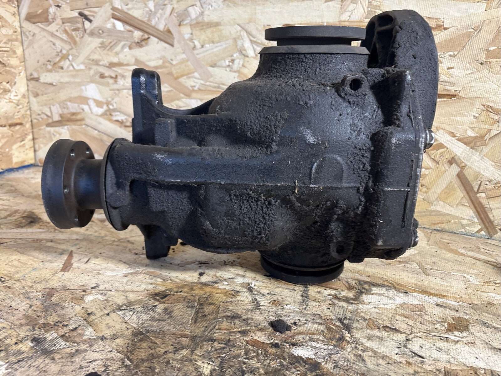 BMW 535 REAR DIFFERENTIAL E60 5 SERIES  3.08 FINAL DRIVE 7560041