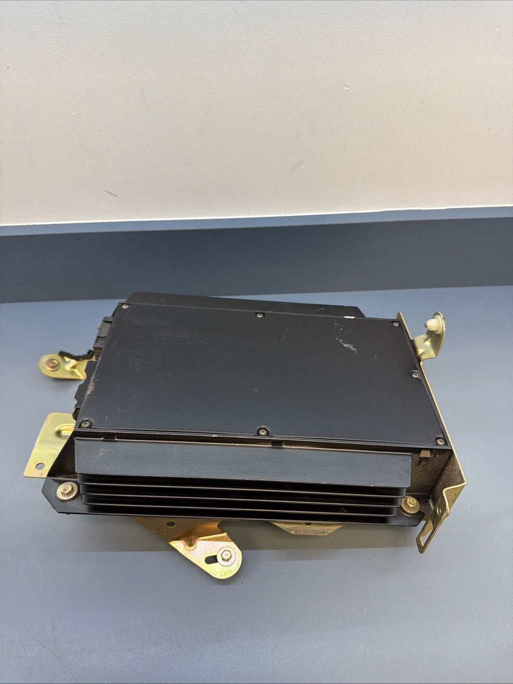 BMW DSP RADIO STEREO AMPLIFIER AMP E38 740 E39 540 M5 E53 X5 LEAR 6905119