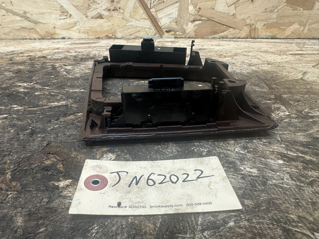 BMW 1997-2006 323ci CENTER CONSOLE SHIFTER BEZEL TRIM BURLED WOOD OEM 8981512