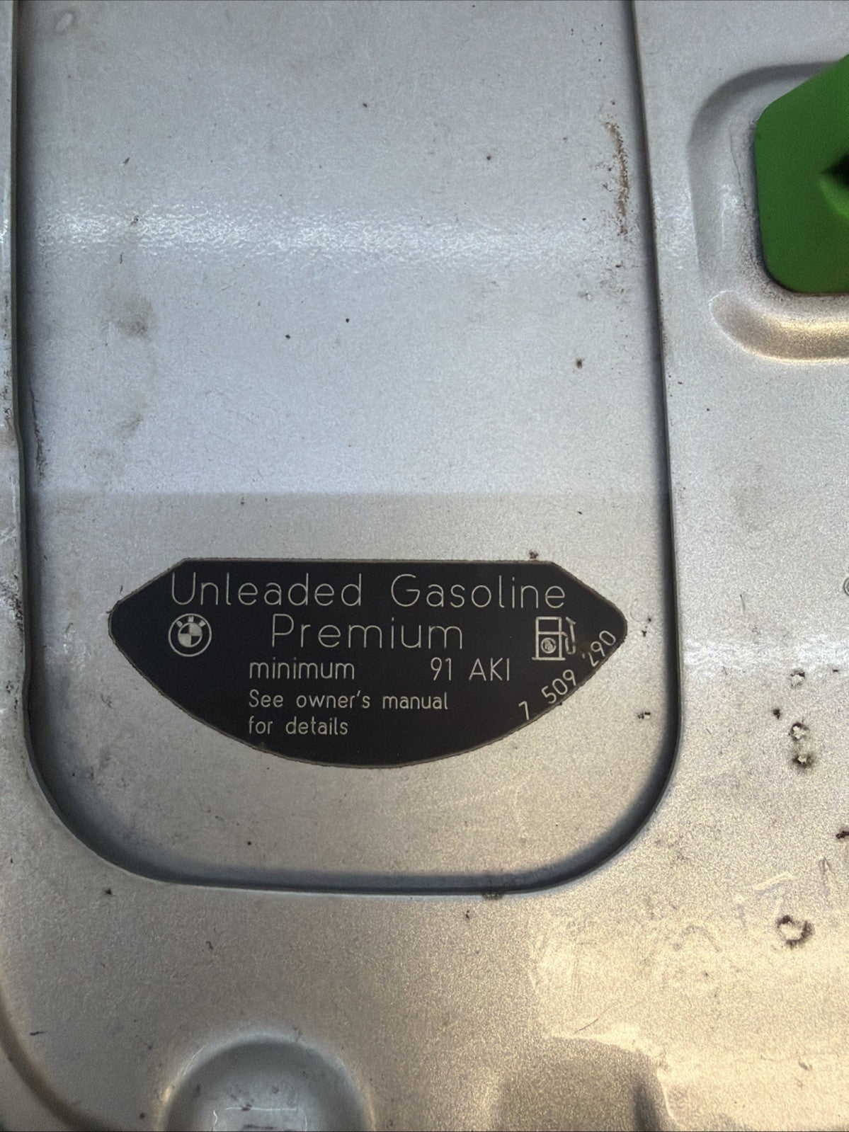 2000-2006 BMW E46 323 325 330 Coupe M3 Fuel Gas Door Lid SILVER OEM 7509290