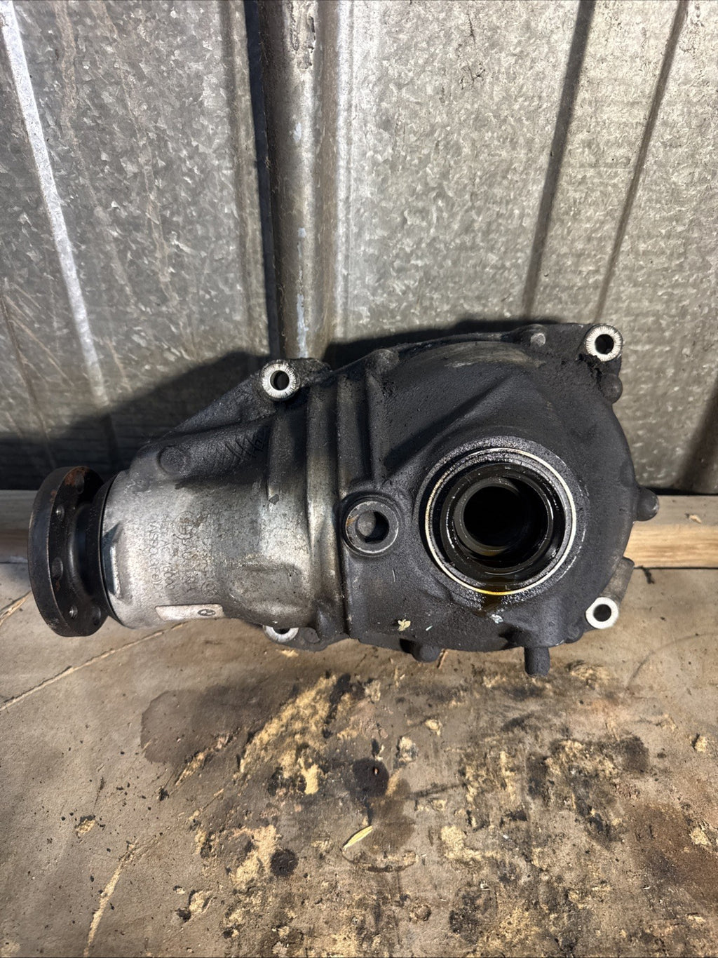 Front Differential Carrier Final Drive 3.91  AWD Diff OEM BMW E90 AUTO 328Xi