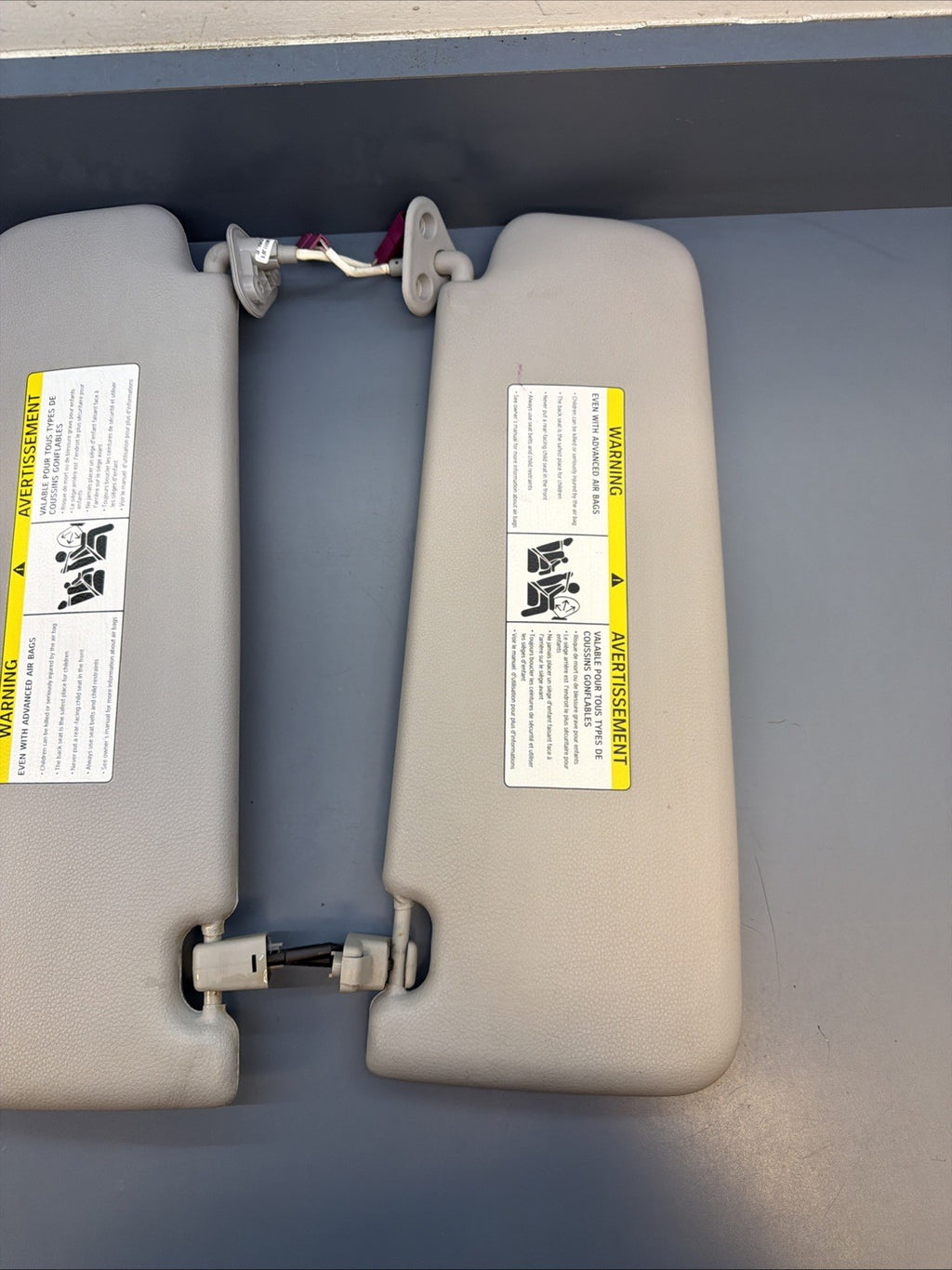 BMW E90 E91 E92 E93 Sun Visor Set OEM – Driver & Passenger Gray 6957369 6957370