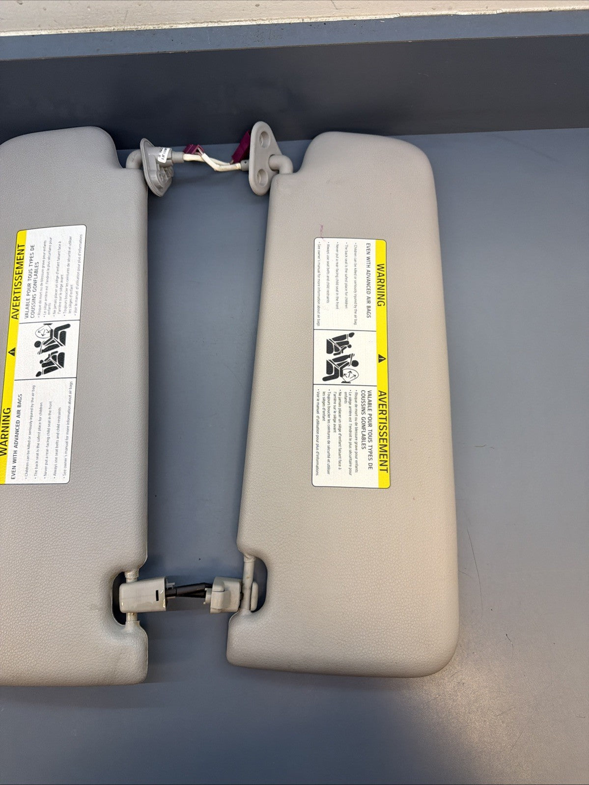BMW E90 E91 E92 E93 Sun Visor Set OEM – Driver & Passenger Gray 6957369 6957370