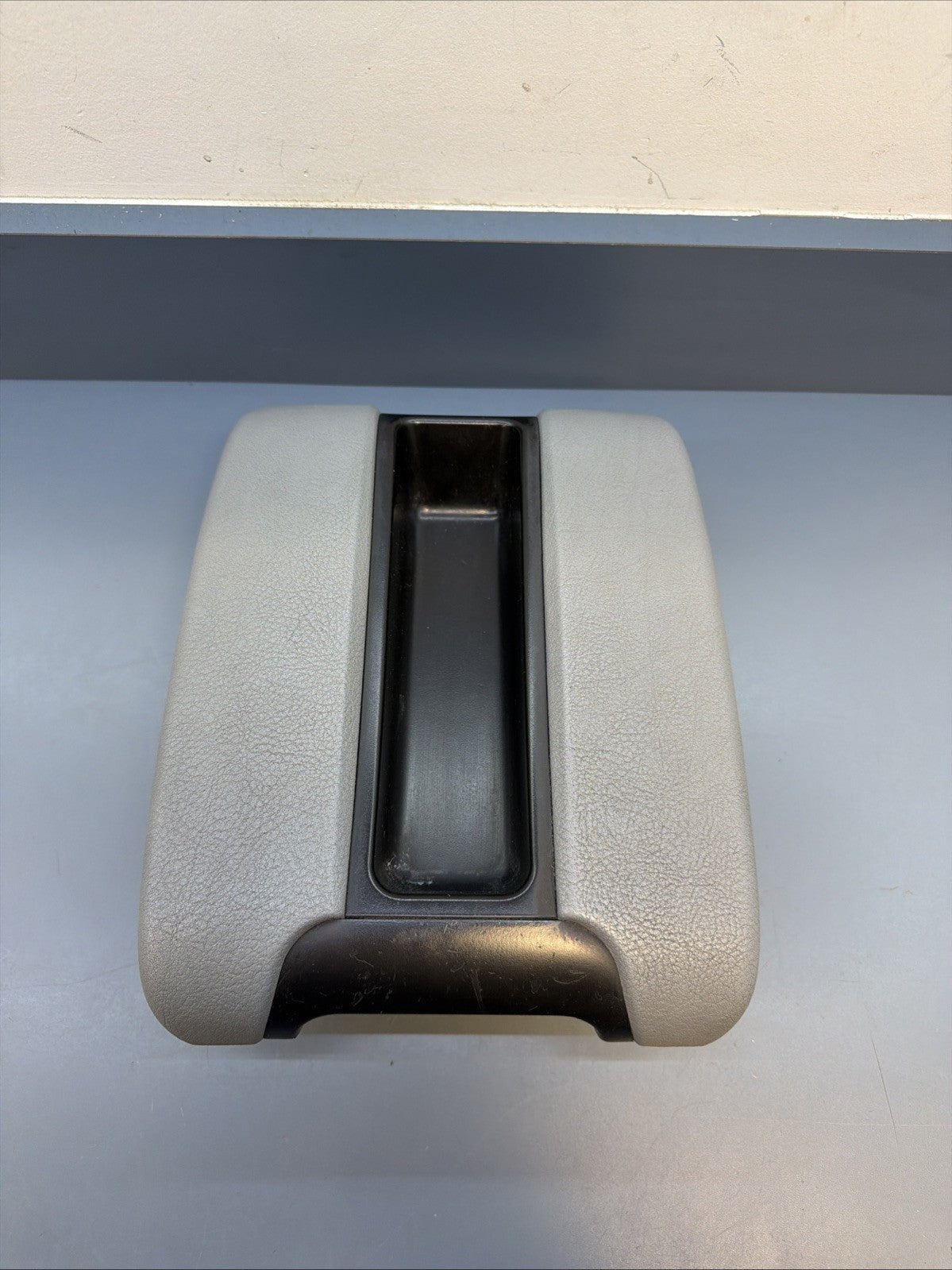 98-03 BMW 5 SERIES E39 525i 530i Front Center Console Arm Rest Cover GRAY 804033