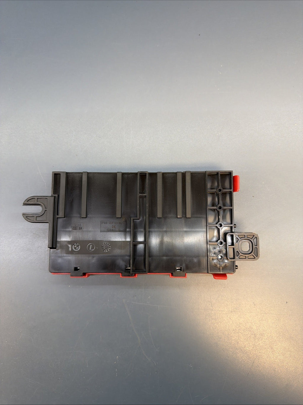 12-18 BMW F31 328d BMW BATTERY POWER DISTRIBUTION FUSE BOX 9227752 OEM