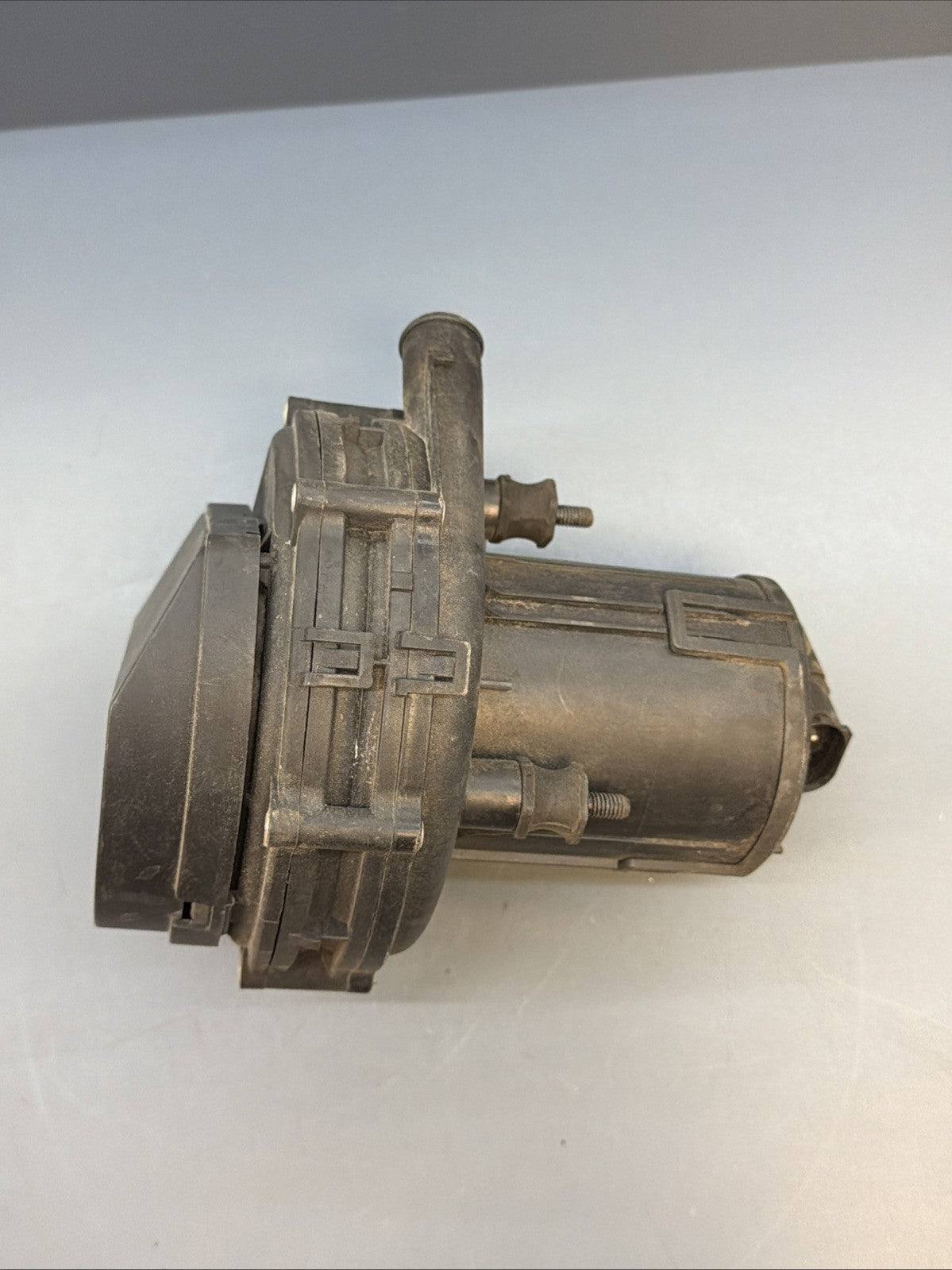 BMW 1999-2006 E46 EMISSION AIR INJECTION SMOG PUMP 1435364