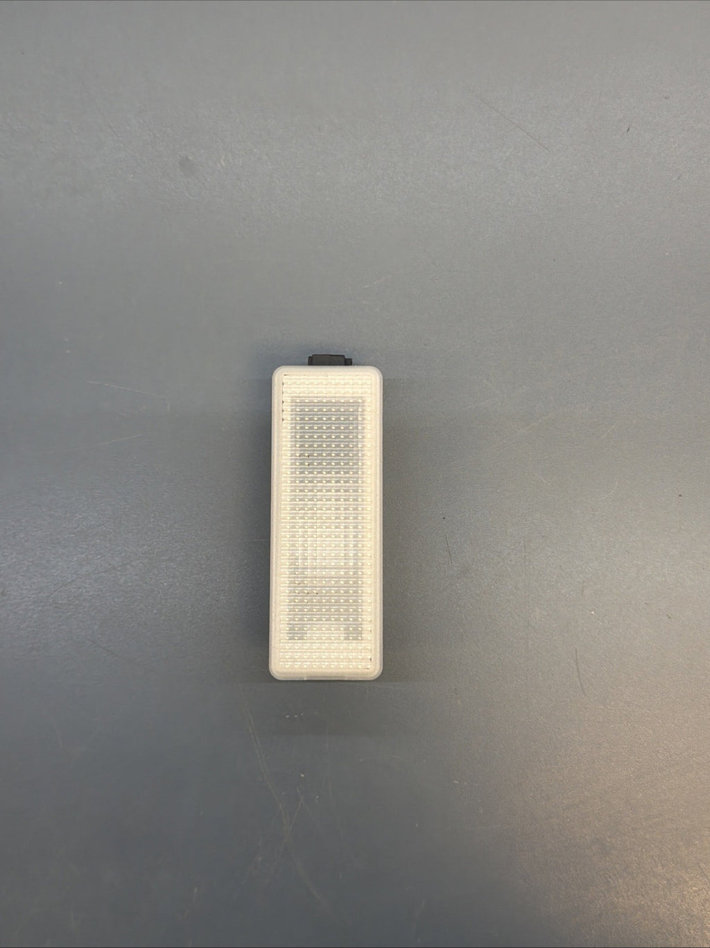 BMW X1 X2 X3 X4 X5 X6 1 2 3 4 5 6 7 INTERIOR COURTESY LIGHT OEM 6972605