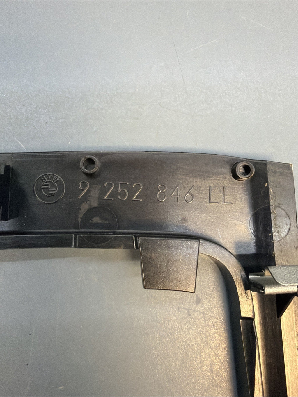 2013-2015 BMW E84 X1 Front Center Console Shifter Trim Cover Bezel 9252846 OEM