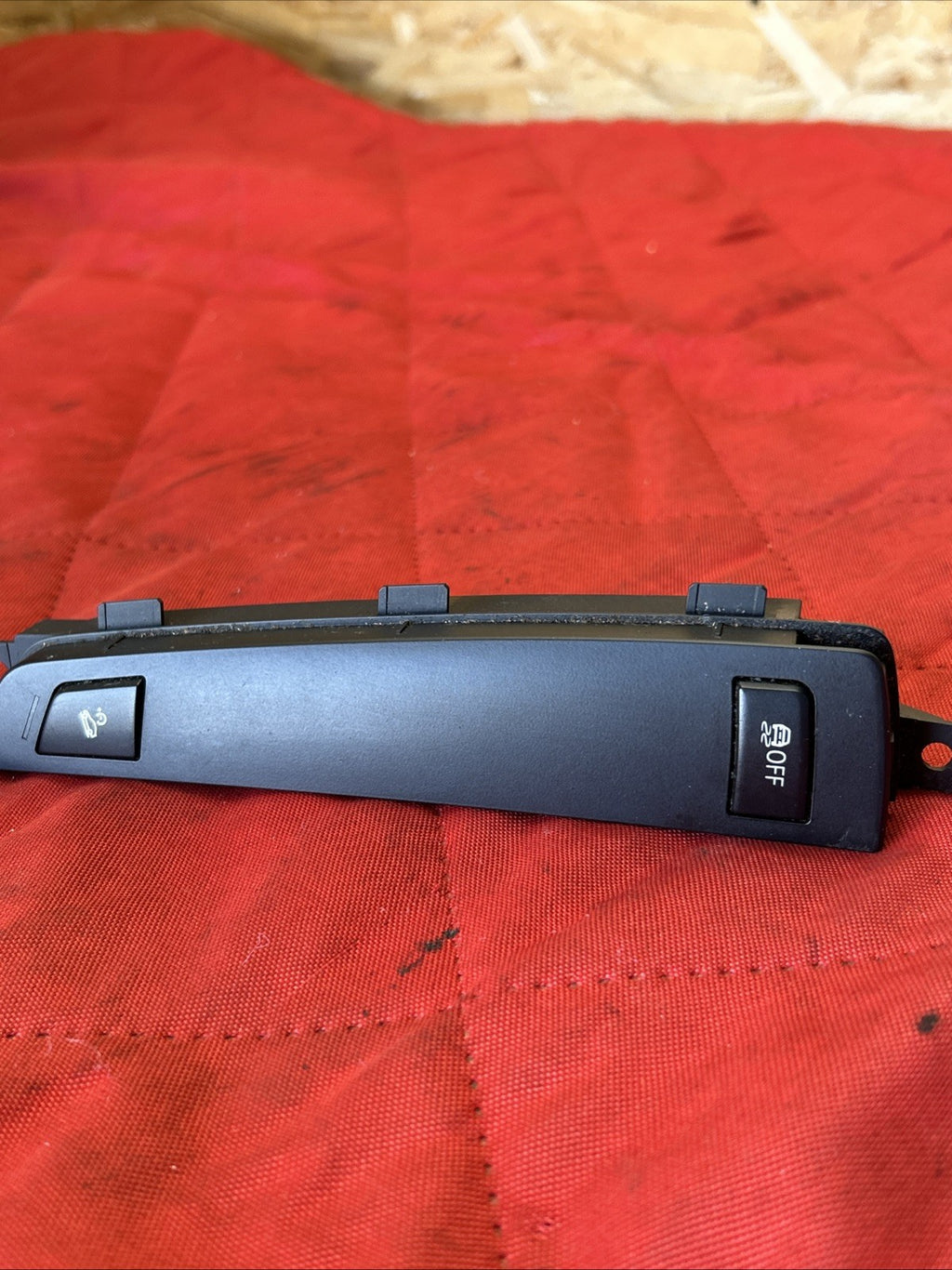 BMW 2011-2014 F25 X3 F10 5 SERIES TRACTION CONTROL BUTTON TRIM OEM 9202929