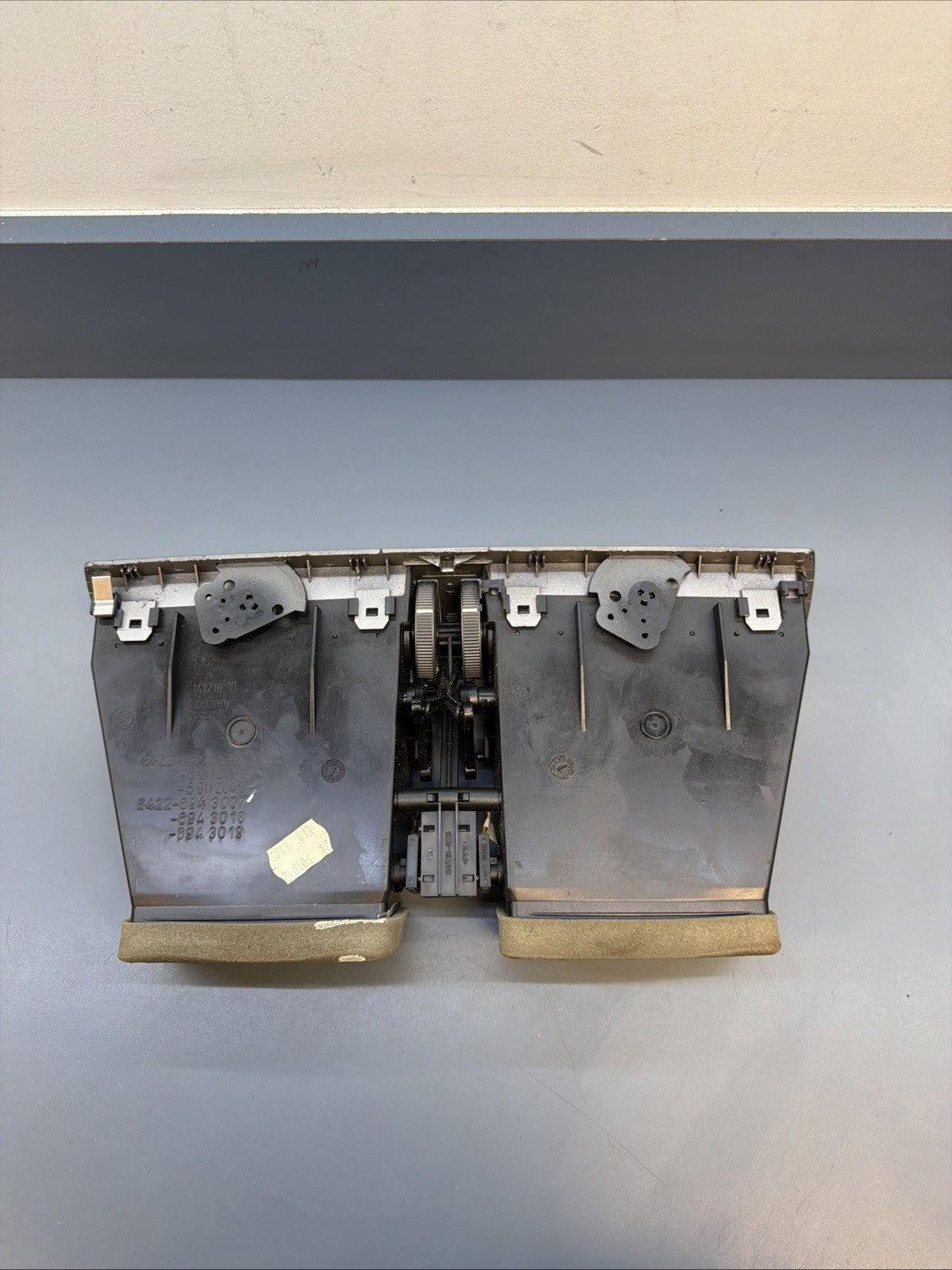 OEM 2002-2008 BMW 750Li E65 E66 Center Dash AC Air Vent Silver 8223599
