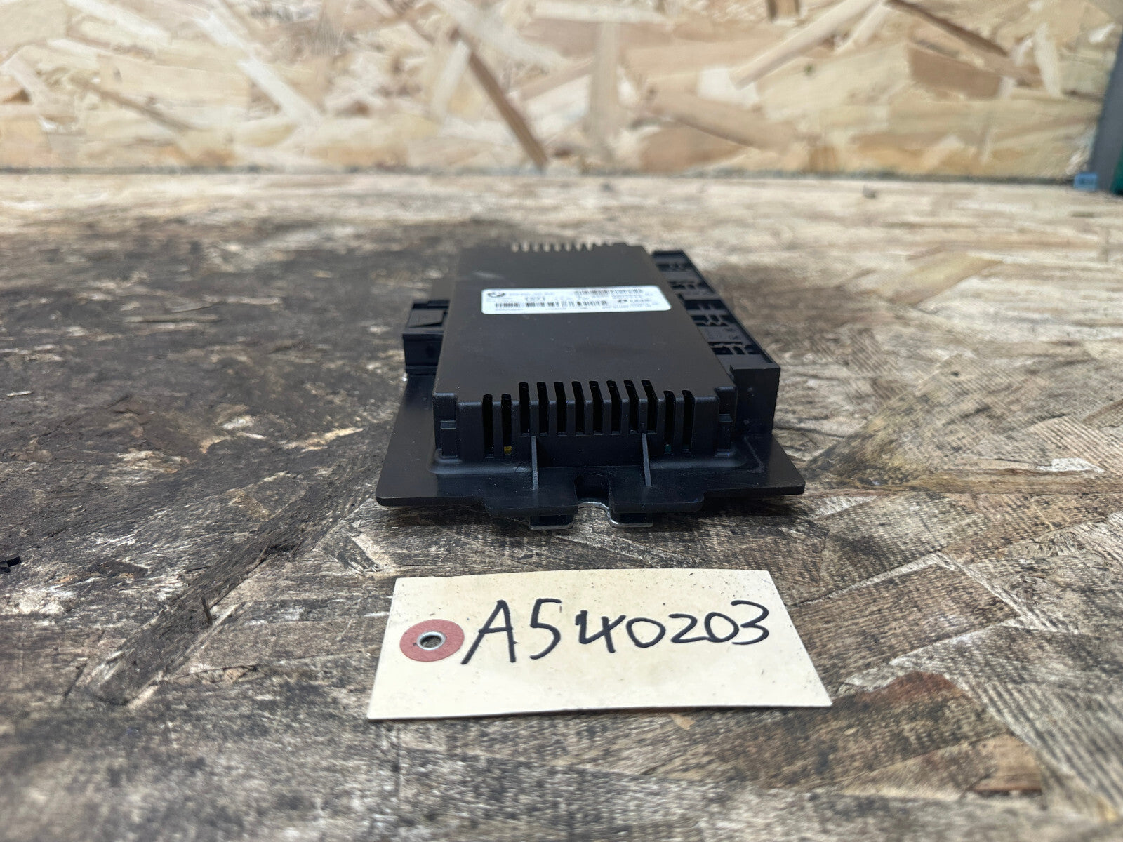 BMW 2006-2012 E90 3 SERIES FOOTWELL LIGHT CONTROL MODULE OEM 9204540