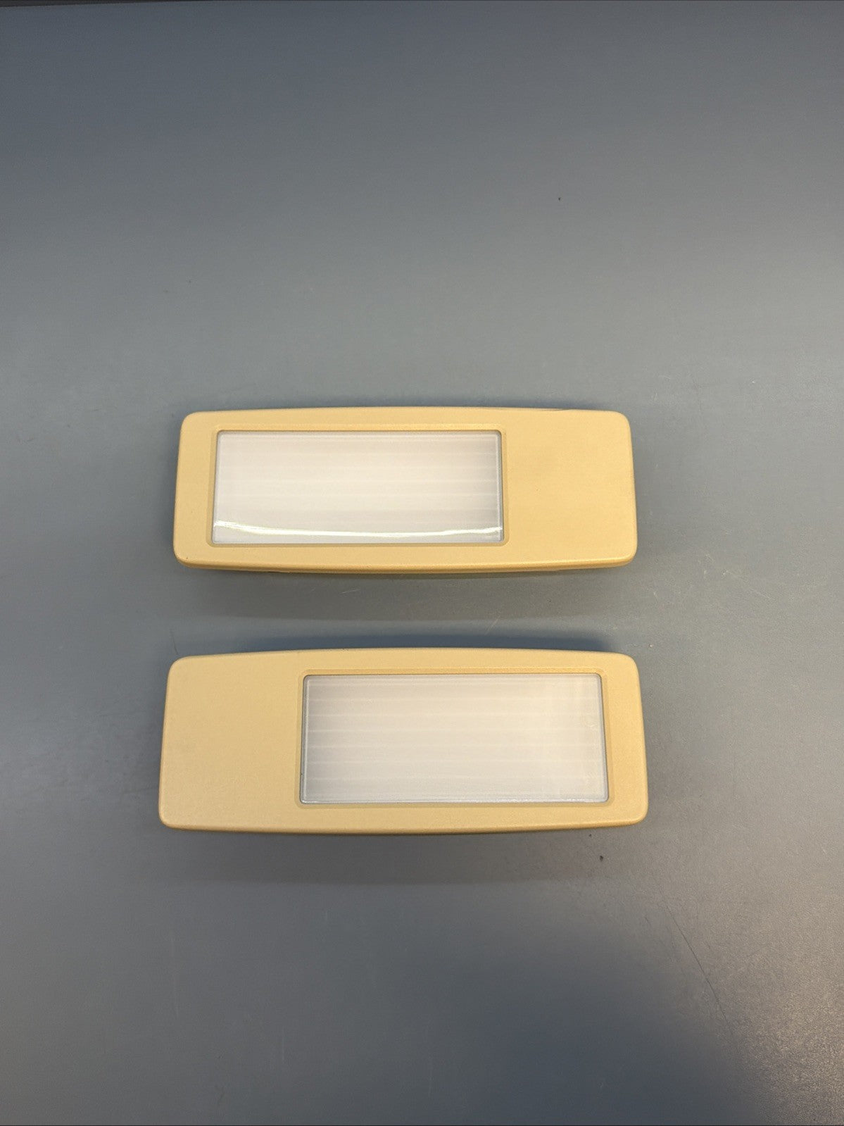 2015 BMW X1 (E84) REAR LEFT & RIGHT ROOF DOME LIGHT SET 2 (BEIGE) 9215602