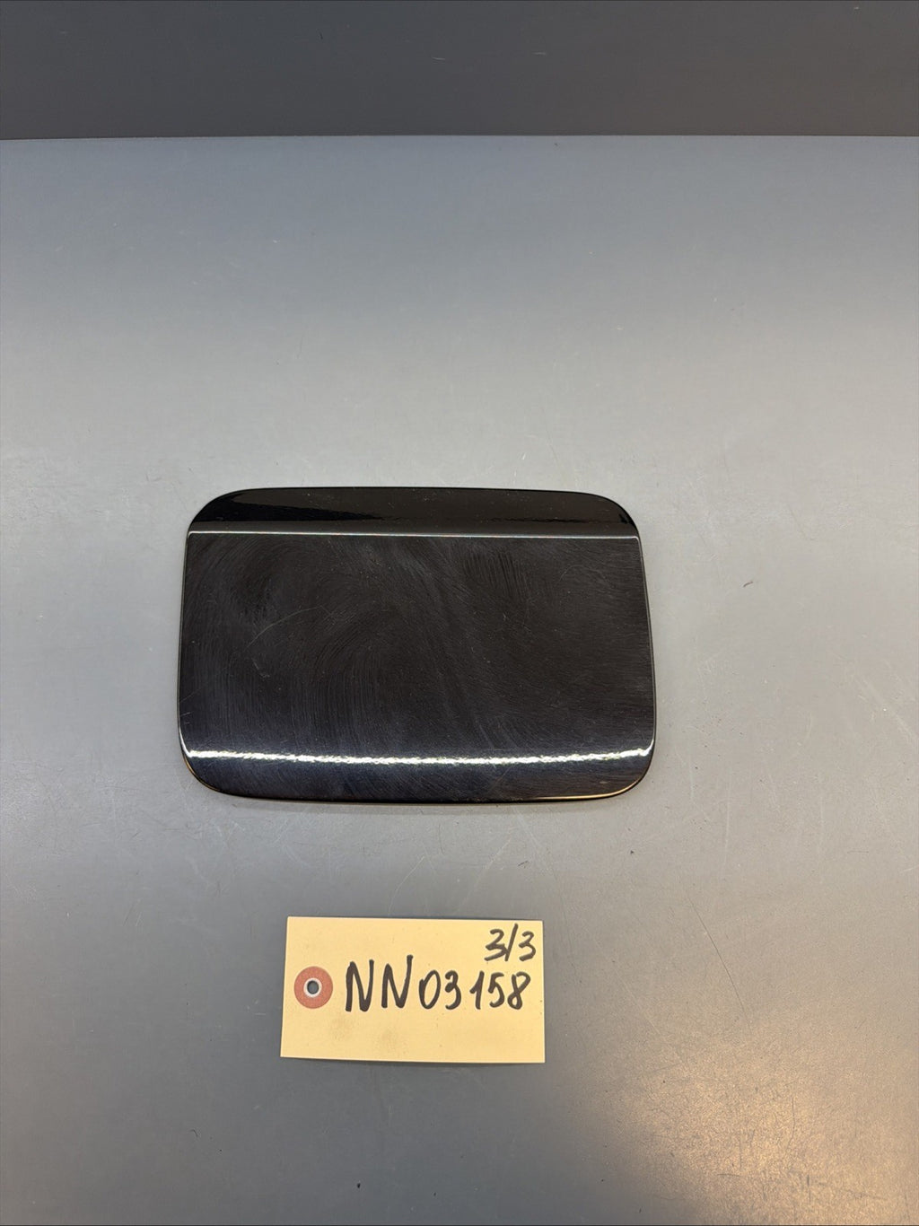 2007-2012 BMW E90 328 335 GAS TANK FUEL LID DOOR FLAP COVER BLACK OEM 7060692