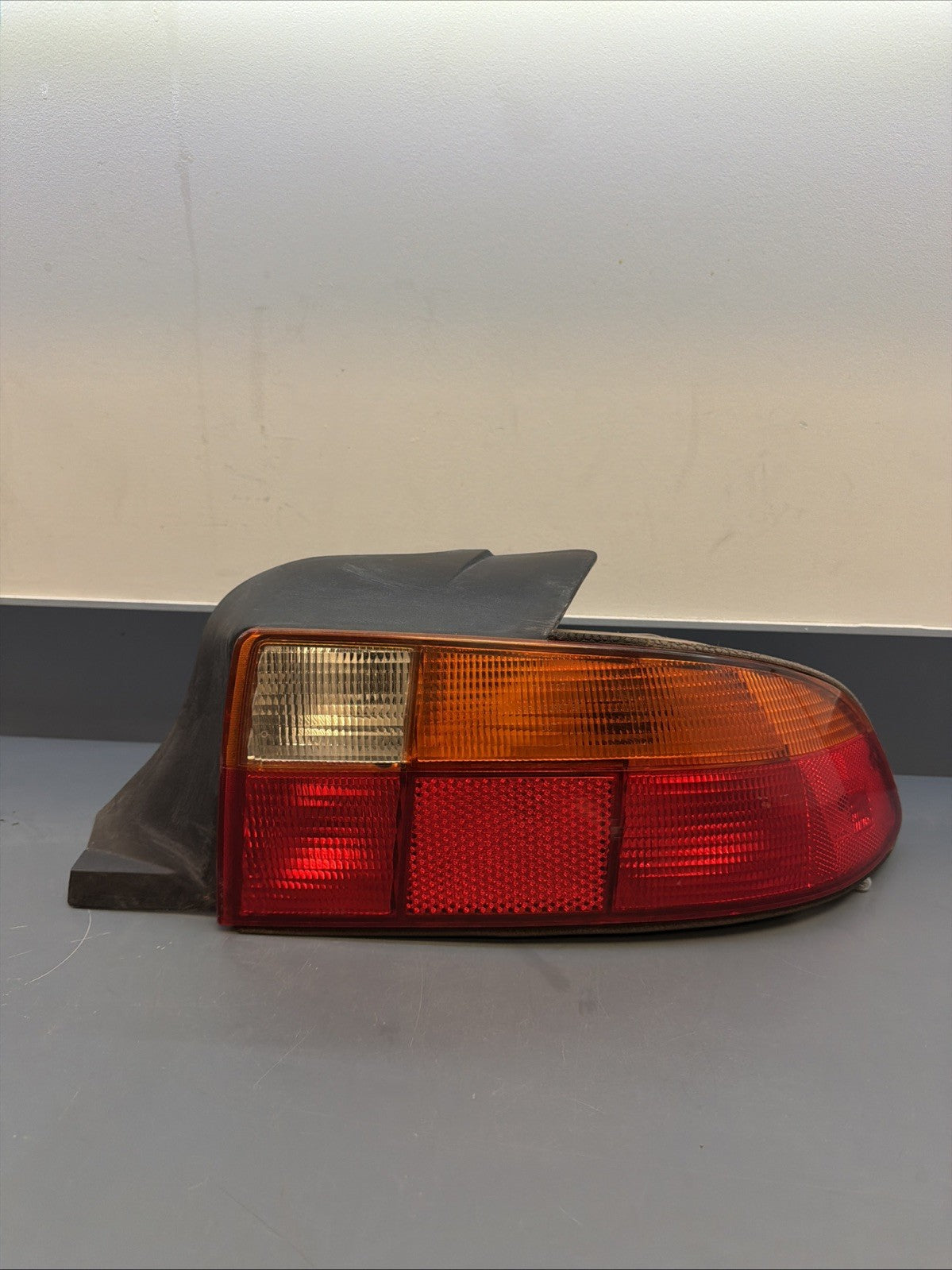 1996-1999 BMW Z3 Roadster Passenger Right Side Halogen Tail Light Lamp 8389714