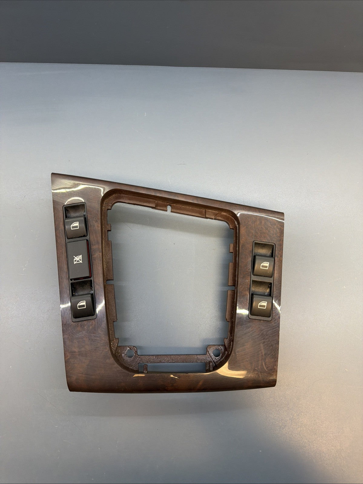 99-06 BMW E46 3-SERIES SEDAN SHIFTER BEZEL SURROUND WOOD GRAIN TRIM 8209456