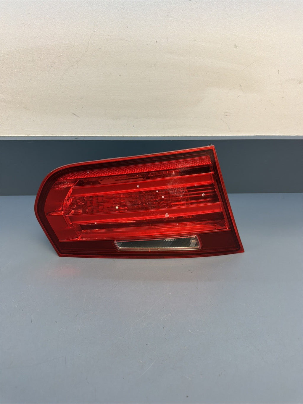 12-15 BMW 328i F30 F31 REAR LEFT DRIVER TRUNK TAILGATE LIGHT OEM 7371111