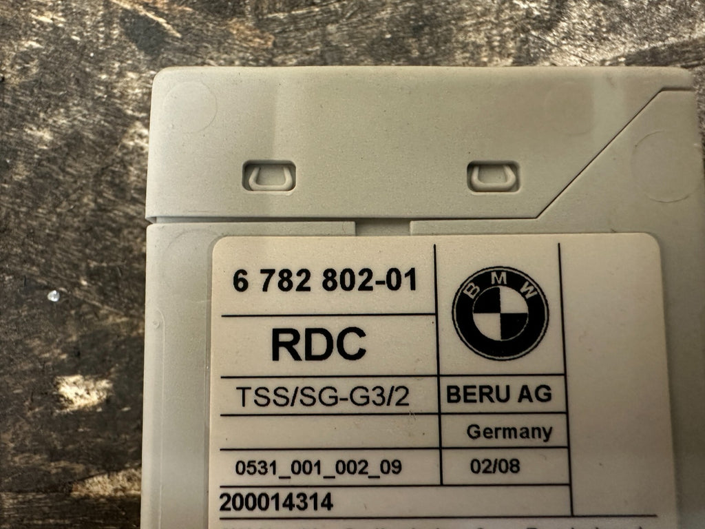 BMW 2003-2010 F83 X3 TIRE PRESSURE CONTROL MODULE TPMS OEM 6782802
