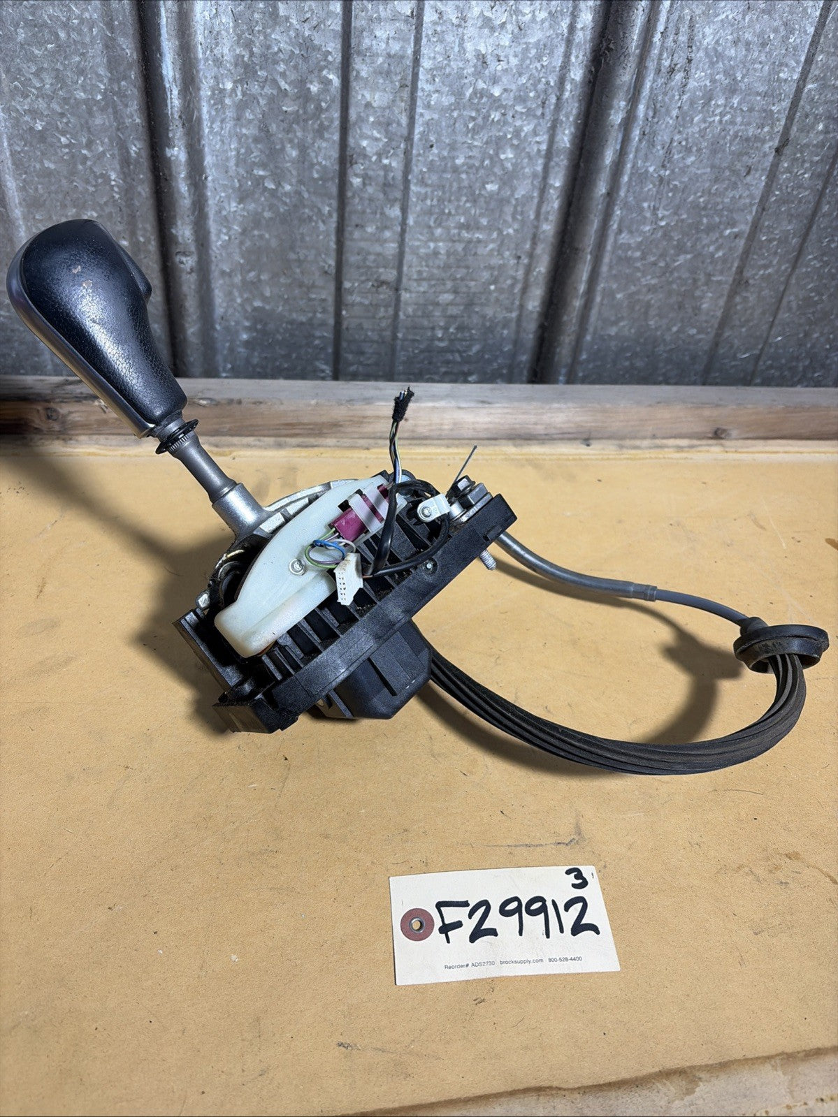 BMW X3 3.0 E83 2007-10 AUTOMATIC TRANSMISSION SHIFTER w/ CABLE 3423597