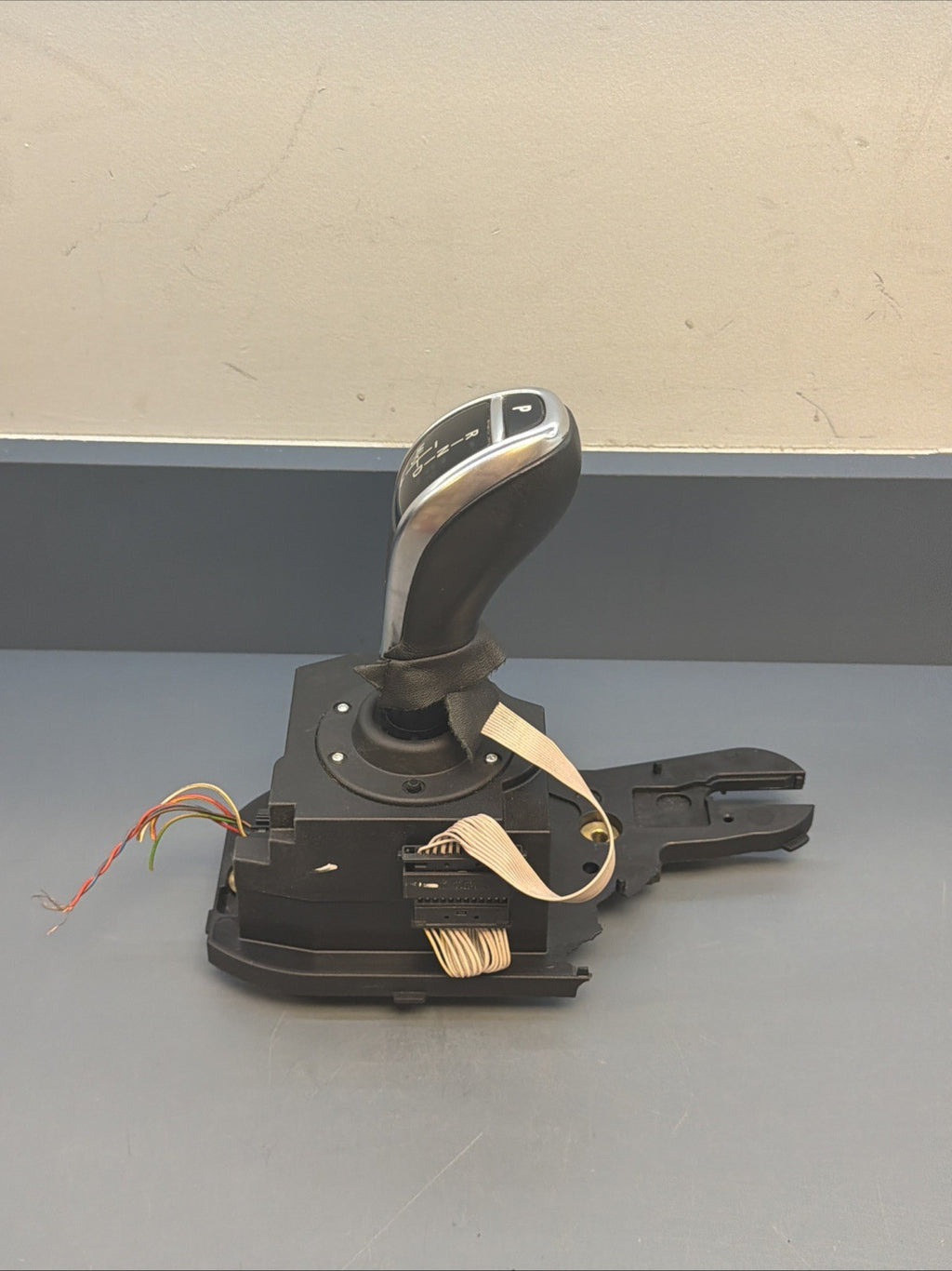 2013 2014 2015 BMW X1 Gear Floor Transmission Shifter 9260295