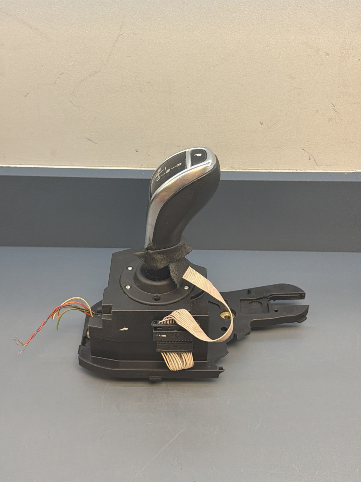 2013 2014 2015 BMW X1 Gear Floor Transmission Shifter 9260295