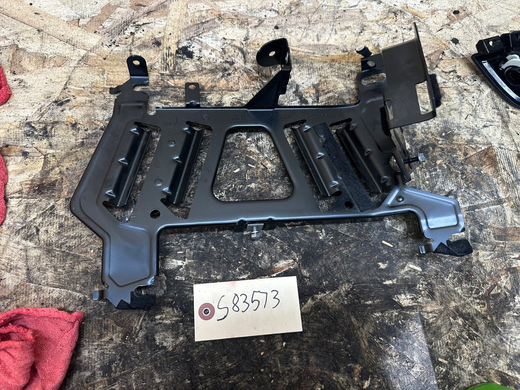 BMW F30 12-19 AMPLIFIER BRACKET OEM BMW 9313776