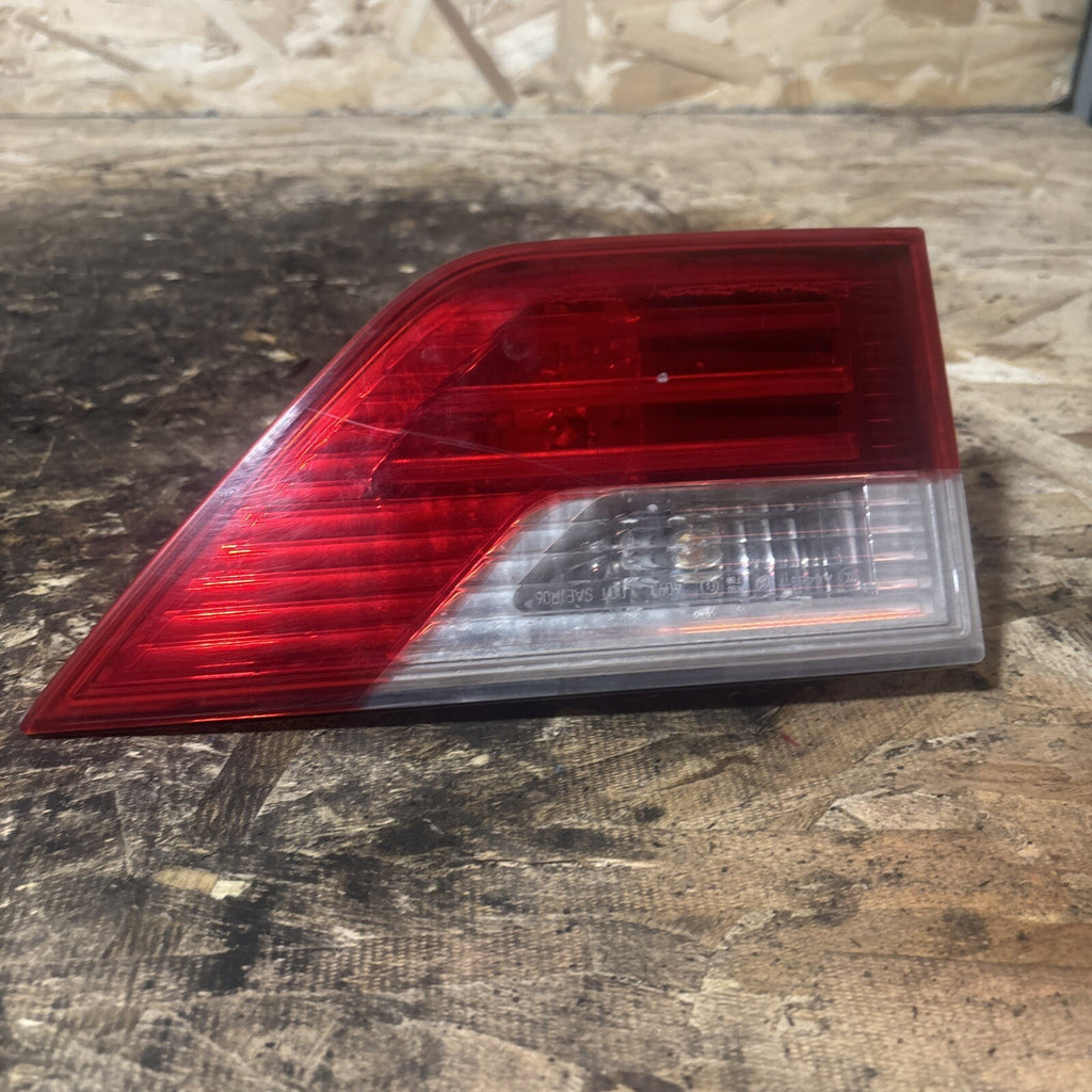 07 08 09 10 BMW X3 LH INNER TAIL LAMP Driver Side 7162213