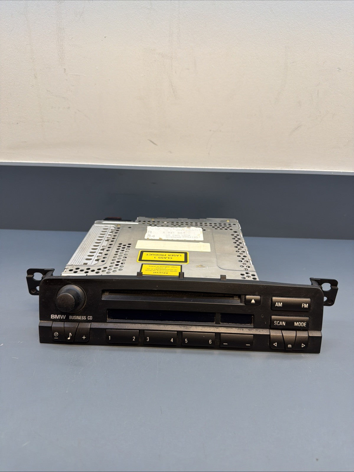 BMW 97-06 E46 3 SERIES BUSINESS CD AM/FM RADIO PLAYER OEM 6921963