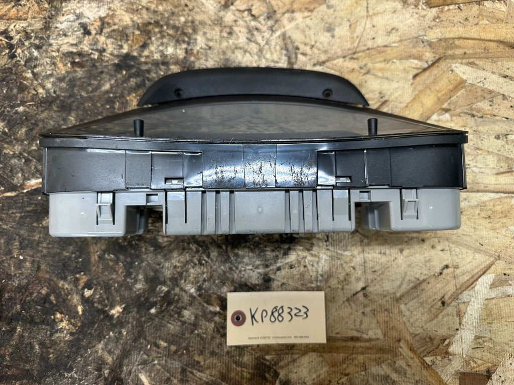 BMW E46 325i SPEDOMETER AND INSTRUMENT CLUSTER MPH OEM BMW 6940877