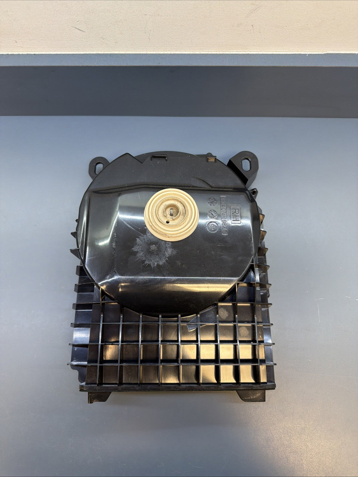 OEM 06-13 BMW E82 E88 E90 E92 E93 128 135 328 335 Floor Right Speaker 9192462