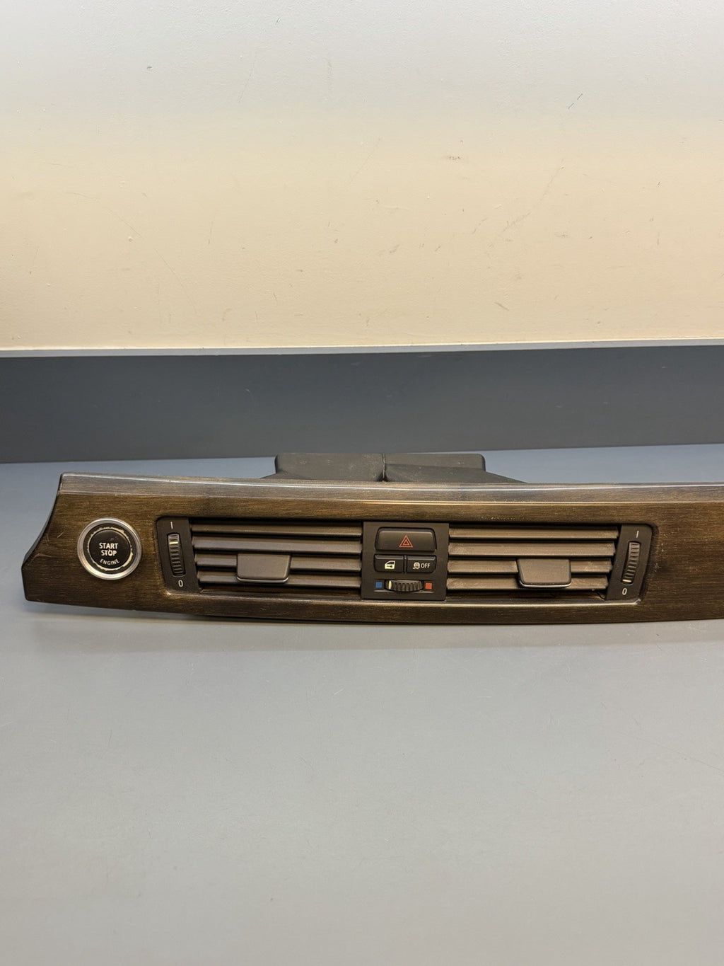 07-13 BMW E90 E91 E92 Dashboard Instrument Panel Air Vent Cover Trim 9214797