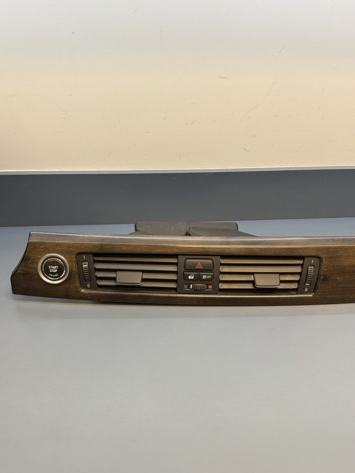 07-13 BMW E90 E91 E92 Dashboard Instrument Panel Air Vent Cover Trim 9214797
