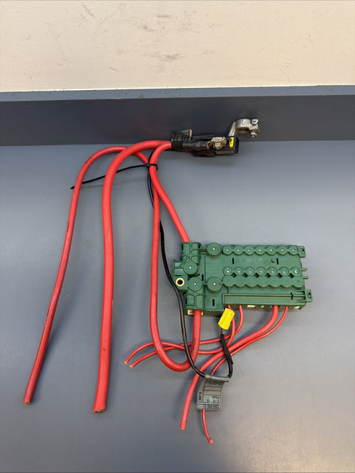 01-03 BMW E39 E53 TRUNK BATTERY VOLTAGE REGULATOR 8387543 OEM