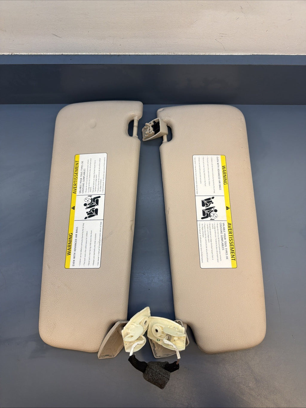 BMW F10 5 SERIES SUN VISOR MIRROR LEFT RIGHT PAIR OEM 6905983 BEIGE