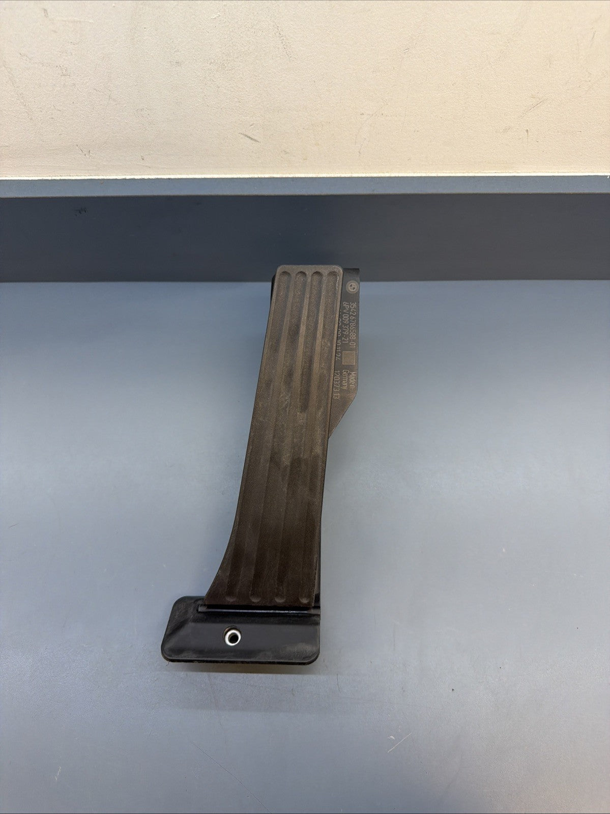 07-13 BMW E82 E88 E90 E92 128i 135i Gas Pedal Accelerator 35426786588 OEM
